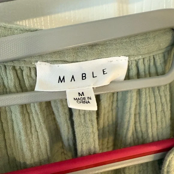 Green Button-Down Midi Dress - Picture 4 of 7